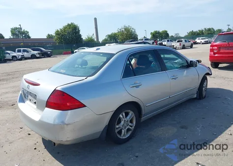 2006 Honda Accord 2.4 Ex from USA, damaged, VIN 1HGCM56826A107096